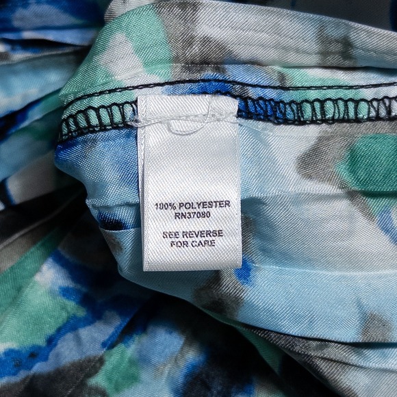 CATO Top Shirt Blouse Sz Medium Blue Green Satin Button Up Ruffles Crinkle Pleat - Picture 8 of 9